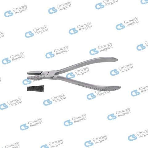 Wire holding plier serrated grooves jaw